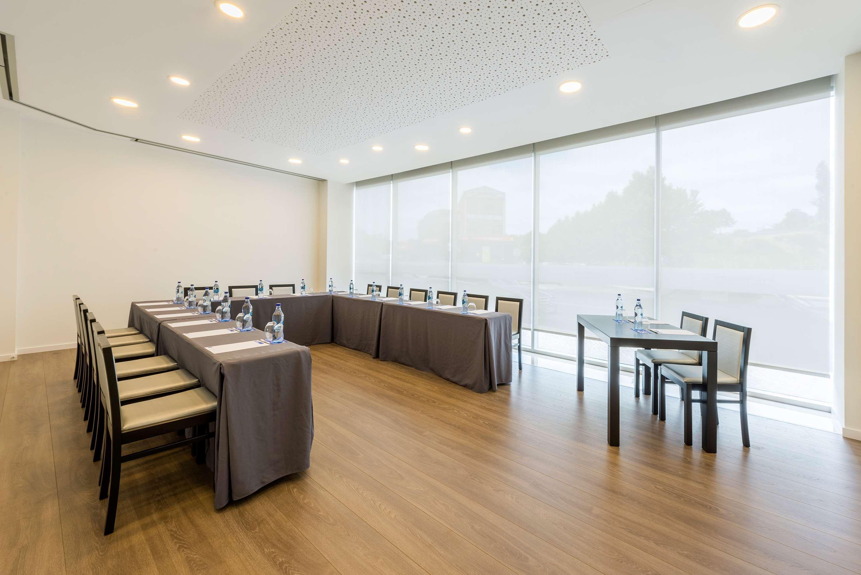 Tryp By Wyndham Leiria Hotel Ngoại thất bức ảnh