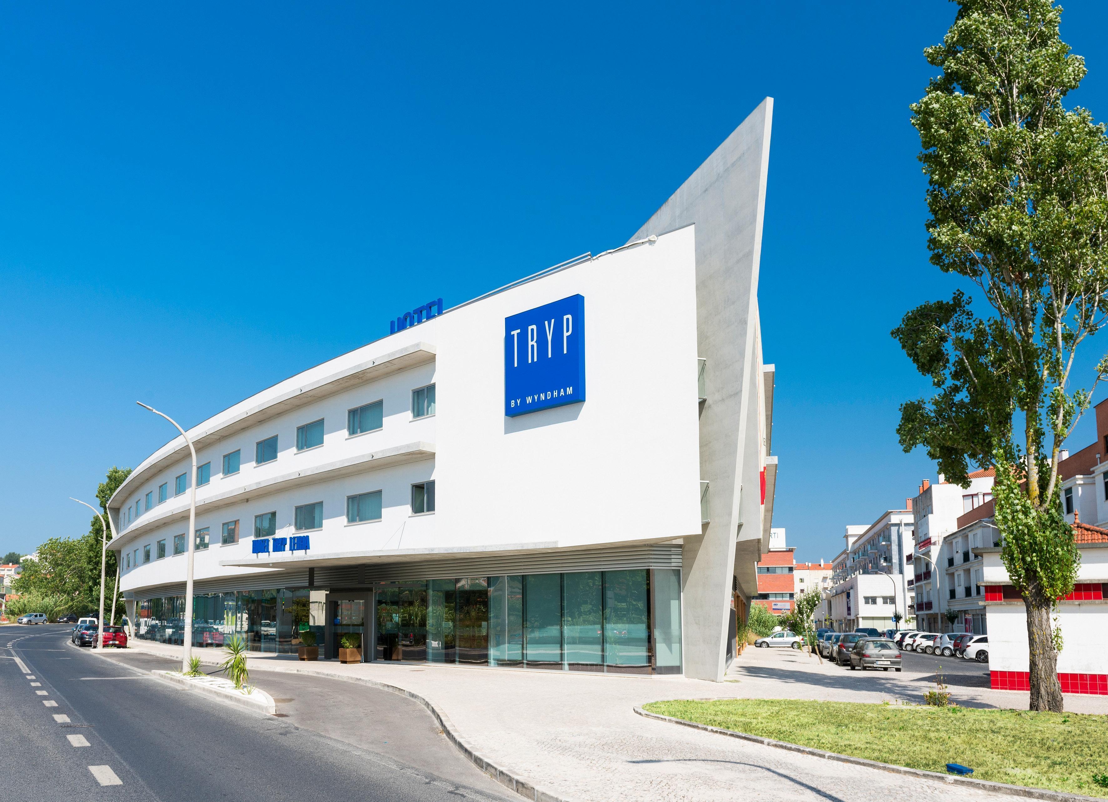 Tryp By Wyndham Leiria Hotel Ngoại thất bức ảnh